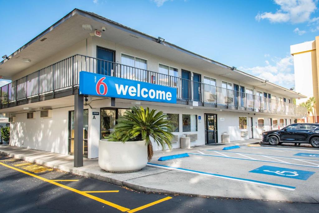 Motel 6 Kissimmee, FL - Orlando image