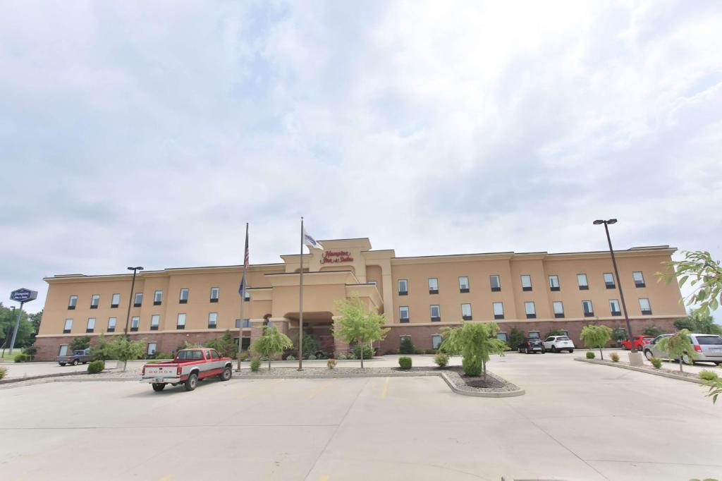 Hampton Inn & Suites Middlebury photo 1