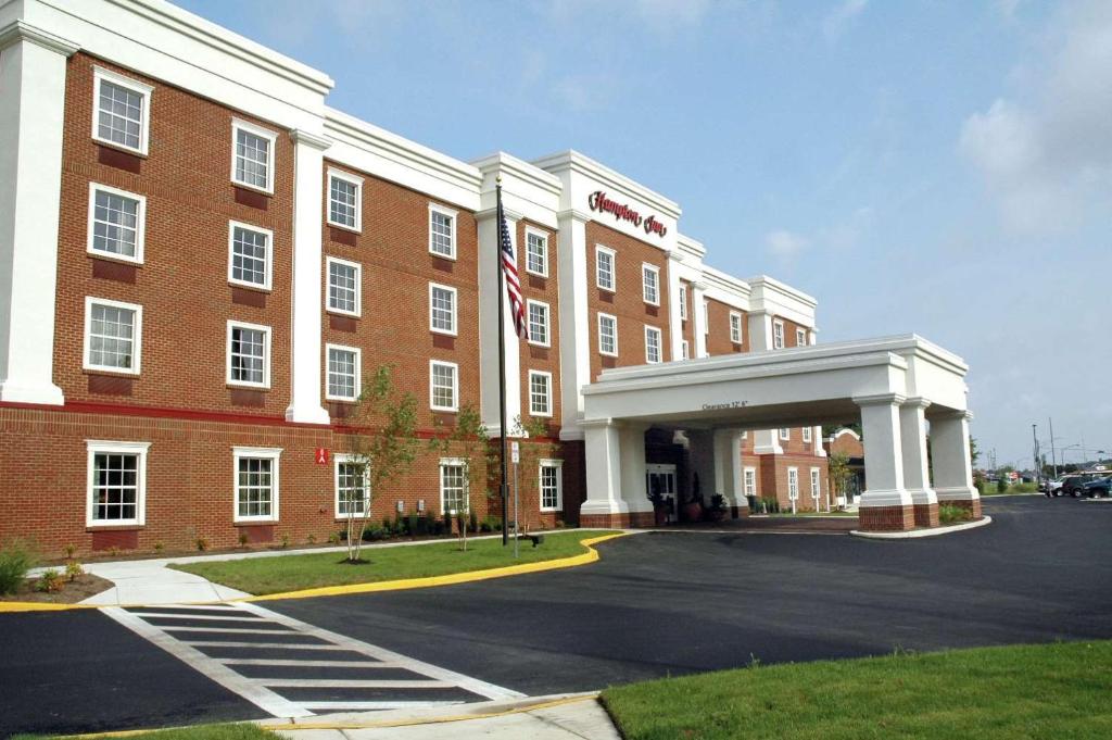 Hampton Inn Easton photo 2