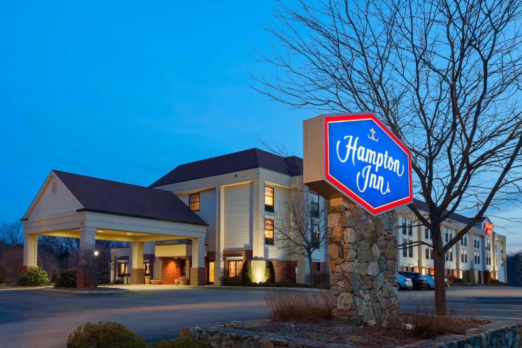 Hampton Inn Franklin/Milford image