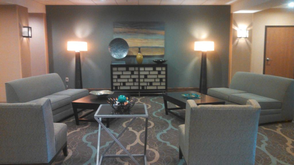 Hampton Inn Greenwood image