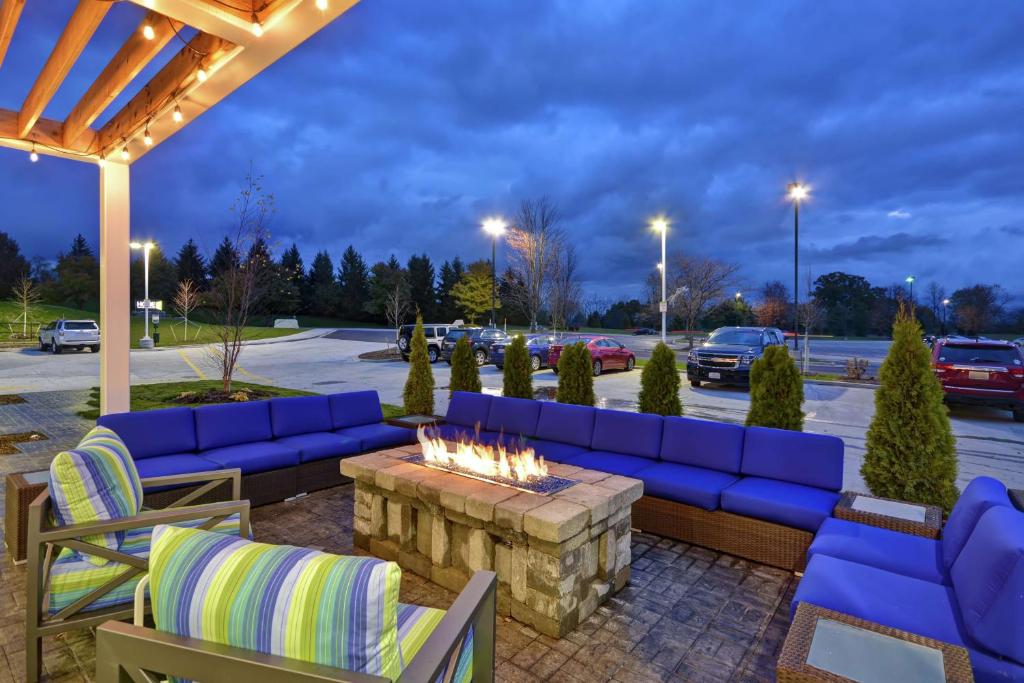 Home2 Suites By Hilton Grand Rapids North photo 3