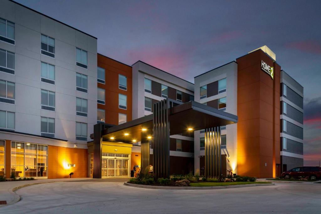 Home2 Suites by Hilton Fort Wayne North image