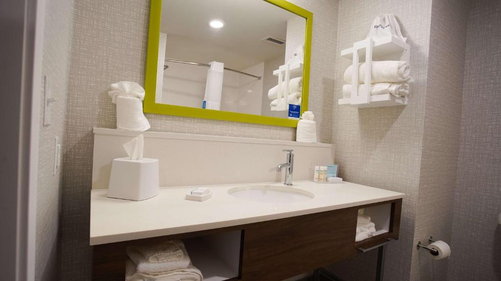 Hampton Inn & Suites St Clairsville, Oh photo 4