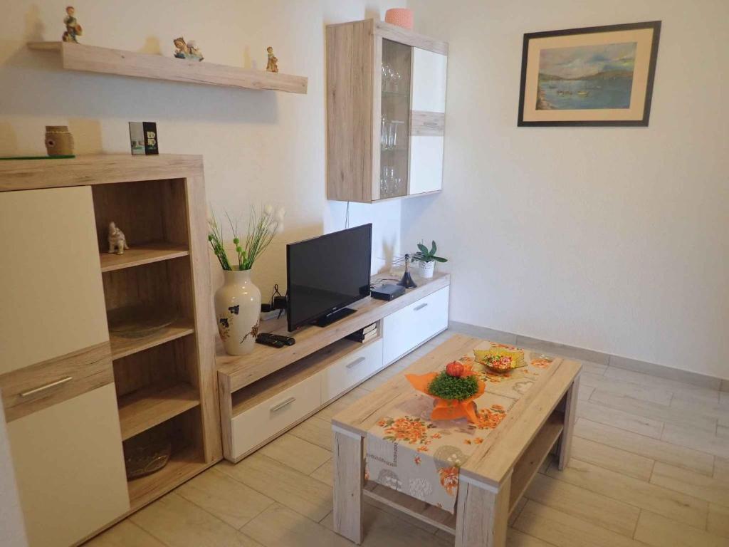 Apartment in Baric Draga 38614 photo 1