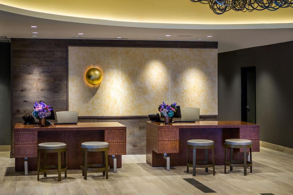The Southlake Hotel image