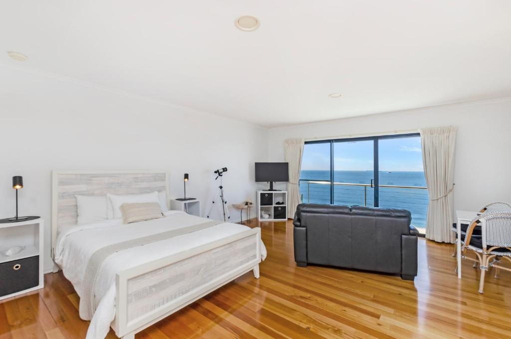 Clifftop Apartments Portland Vic photo 3