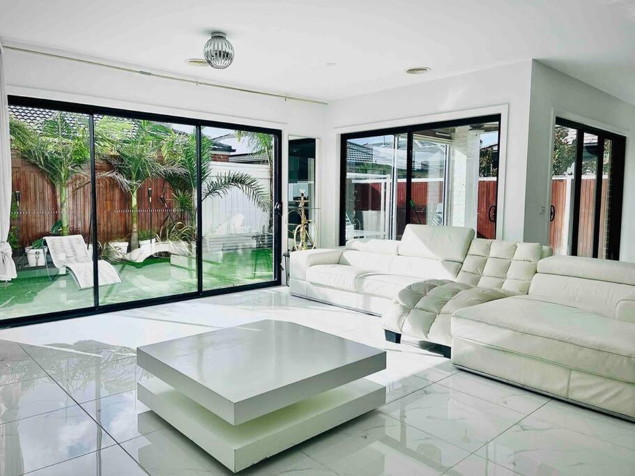 Luxury Entire Home for up to 16 People