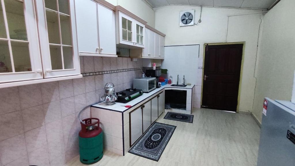 Nik Legacy Homestay photo 3