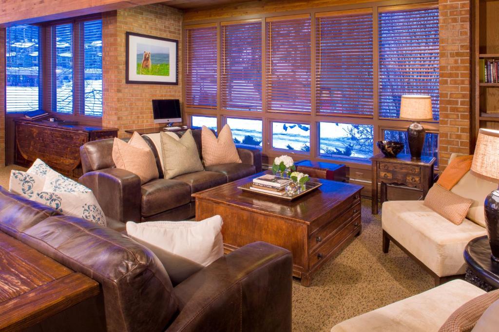 Mountain Chalet Snowmass photo 2