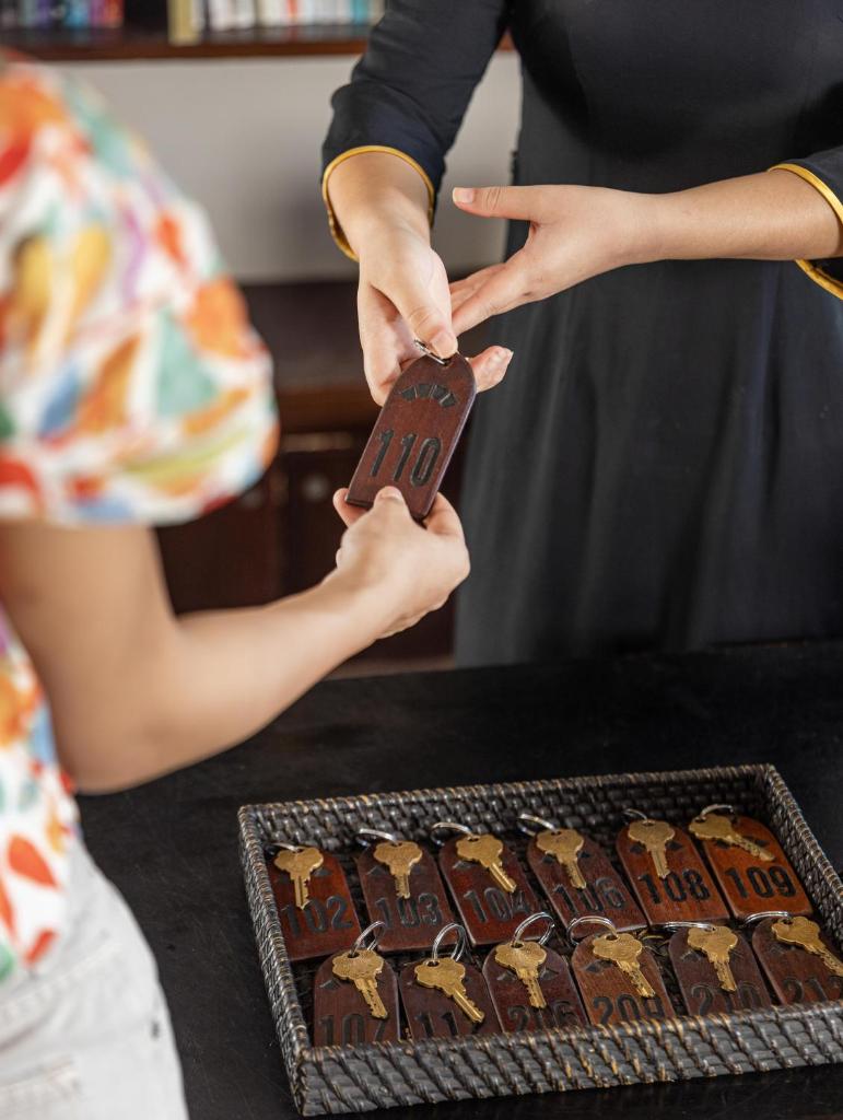 The Au Co Cruise - Managed by Bhaya Cruise