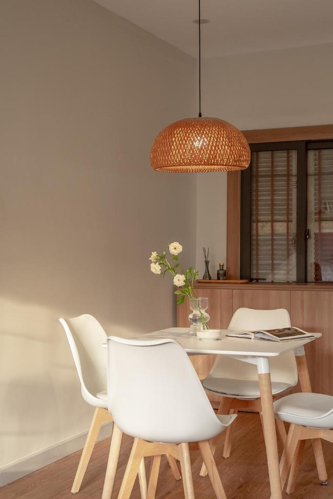 Ômai Homestay - Private Apartment in a historic building - OldQuarter - 3mins to SwordLake OperaHouse - 5th floor No Elevator