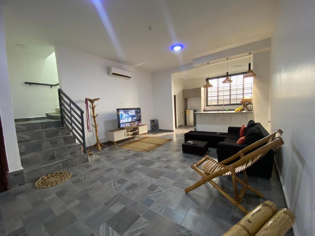 New Modern Luxury Apartment photo 4