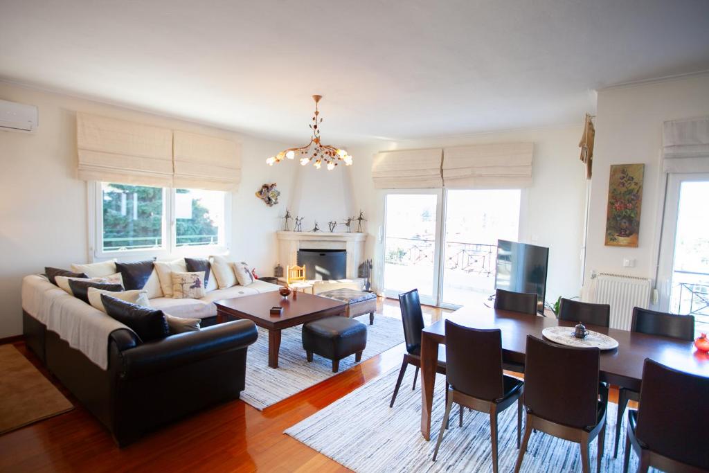 Rodon Apartment with Great View, Sauna and Jacuzzi