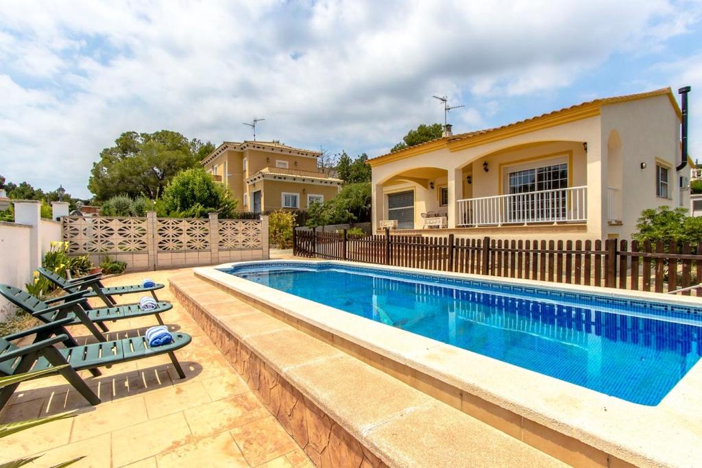 Catalunya Casas Cozy Costa Dorada with private pool, 3km to beach photo 1