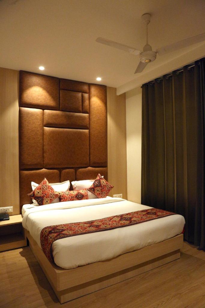 Hotel JR Grand 100 Meter From Golden Temple photo 4