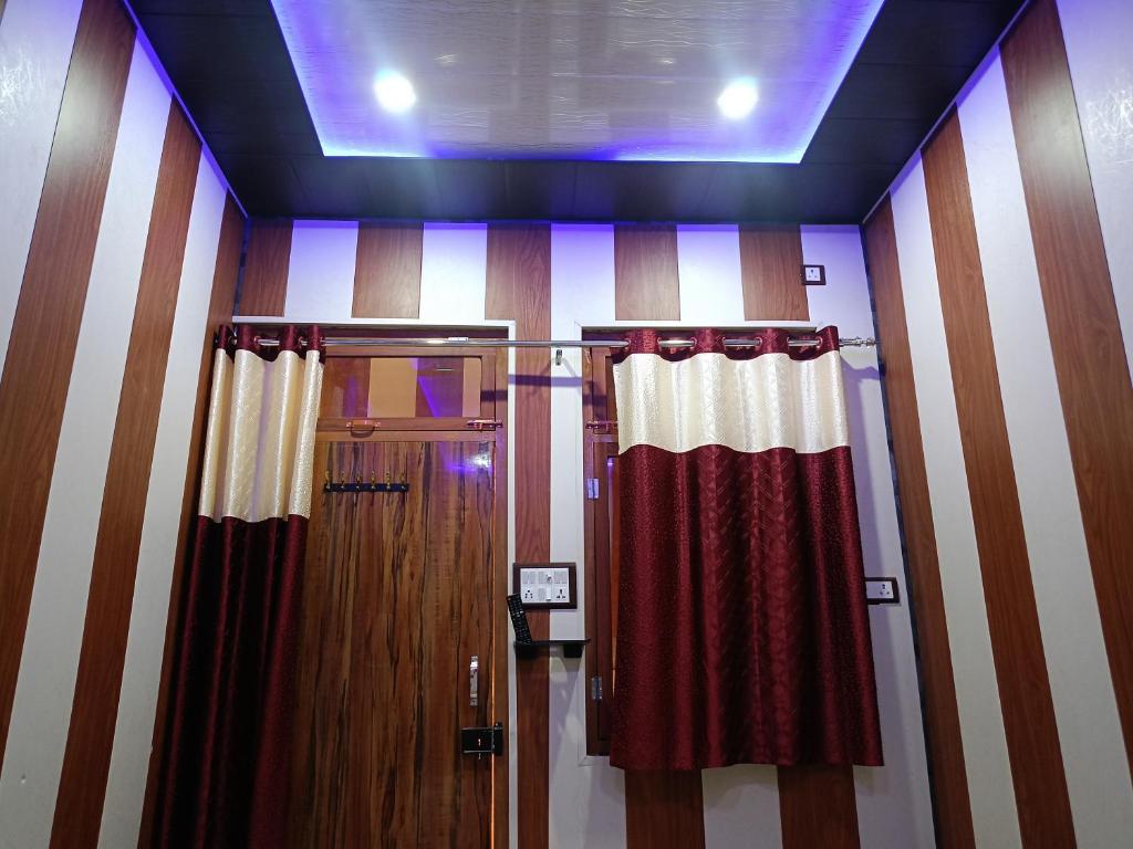 Shree Ayodhya Darshan Palace photo 2