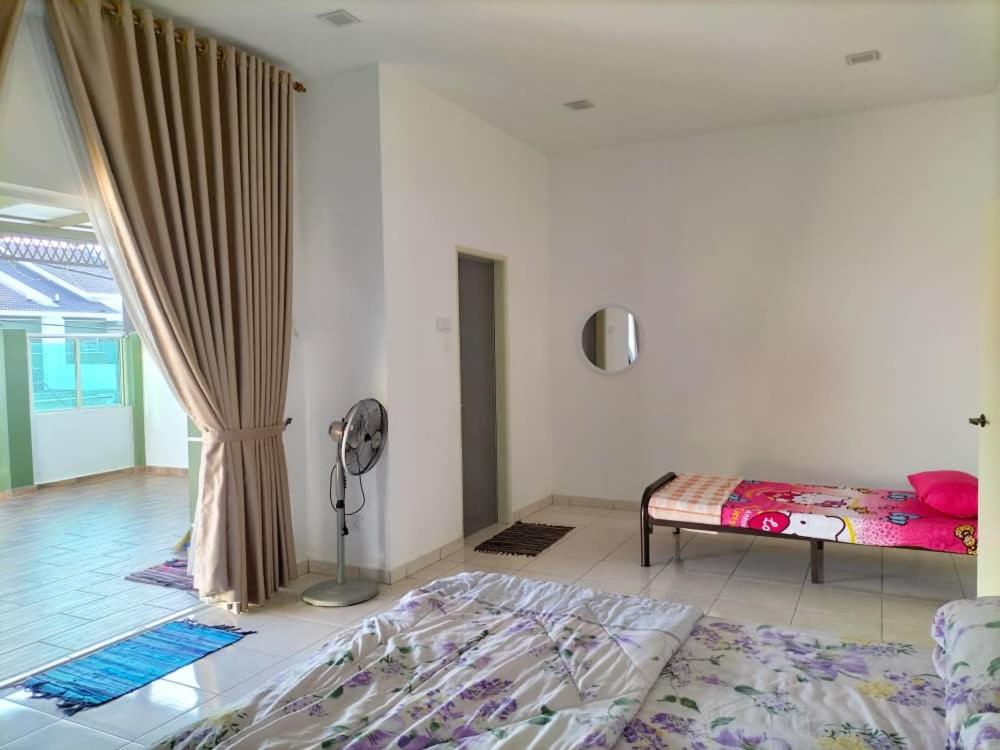 MR OT HOMESTAY ( BAITUL RAUDHAH ) - Tap to explore photos