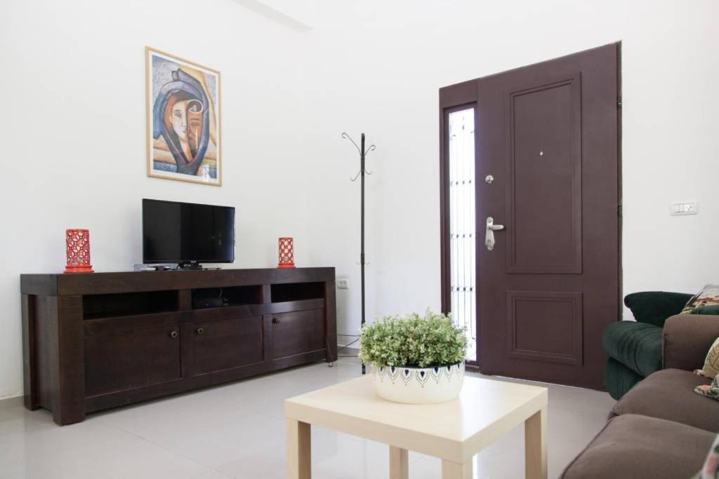 Bat Galim Simple Living by Sea N' Rent photo 3