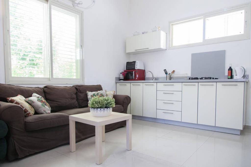 Bat Galim Simple Living by Sea N' Rent photo 2