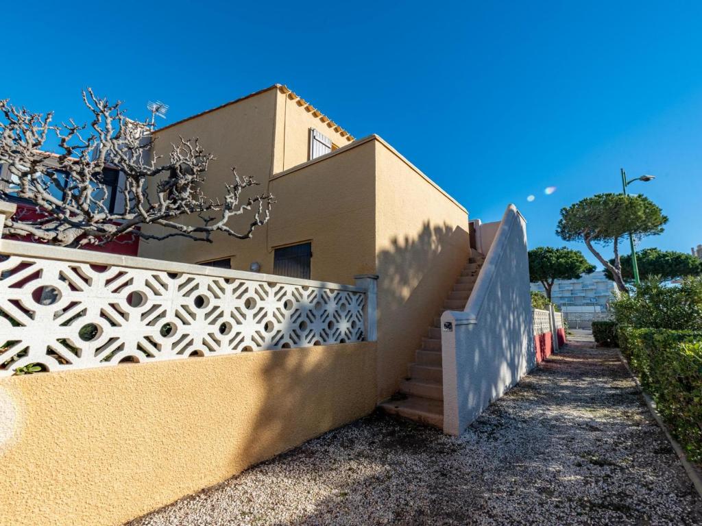 Apartment Les Caraïbes du Levant by Interhome photo 1