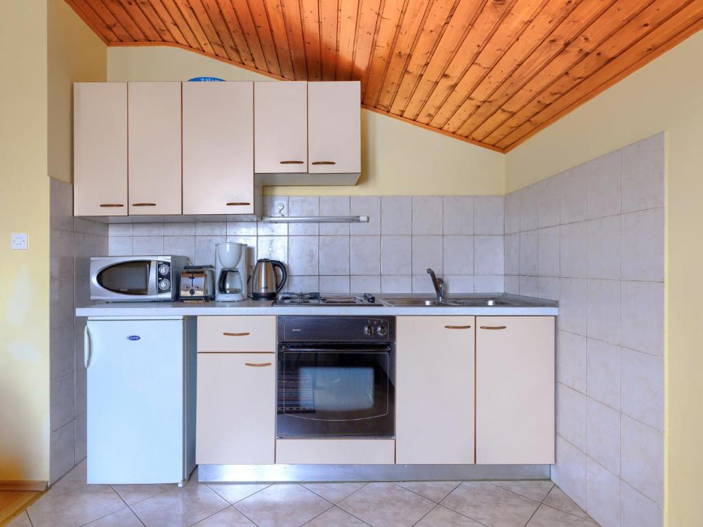 Apartment Ruža - PUL611 by Interhome photo 2