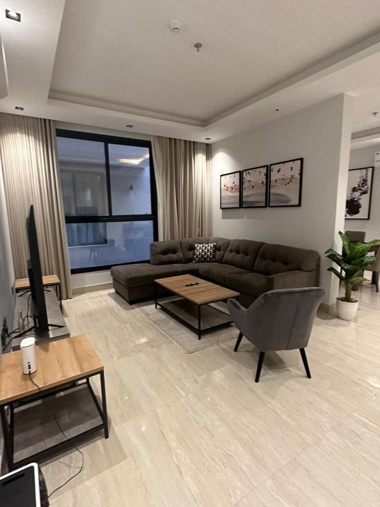 Modern 2-Bedrooms apartment with dining & living room شقه فندقيه فاخره في الملقا - نظام دخول ذاتي photo 1