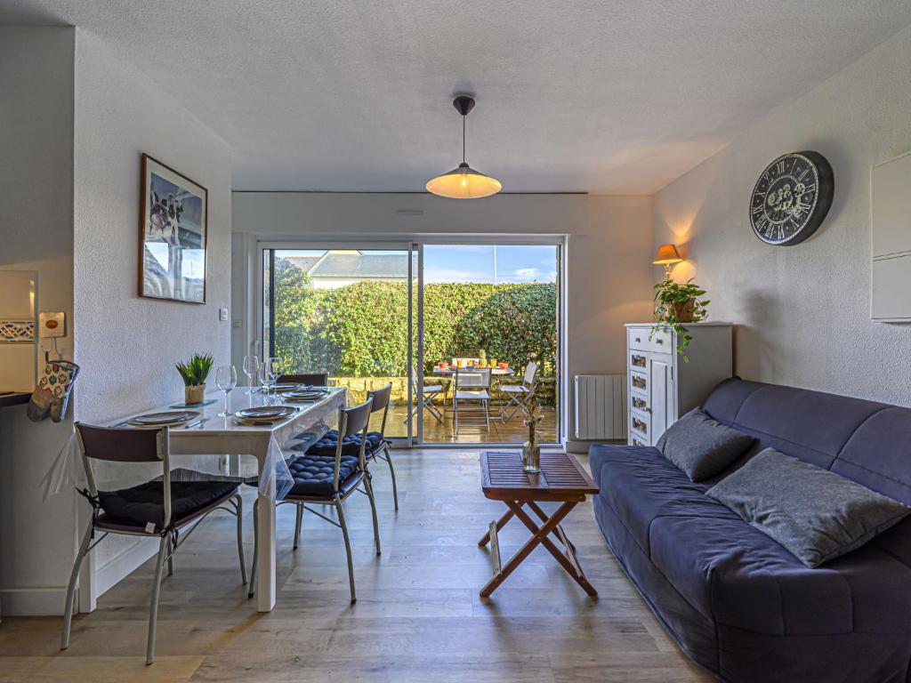 Apartment Océania II by Interhome