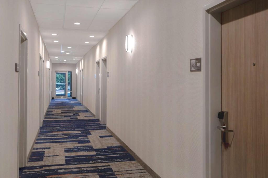 Hampton Inn Easley photo 3