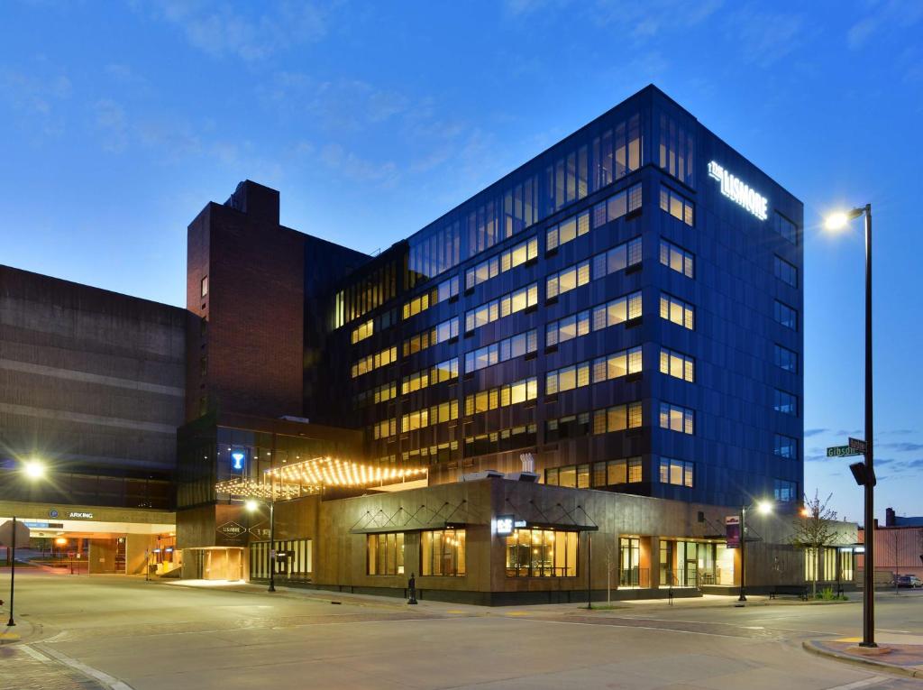 The Lismore Eau Claire - a DoubleTree by Hilton image