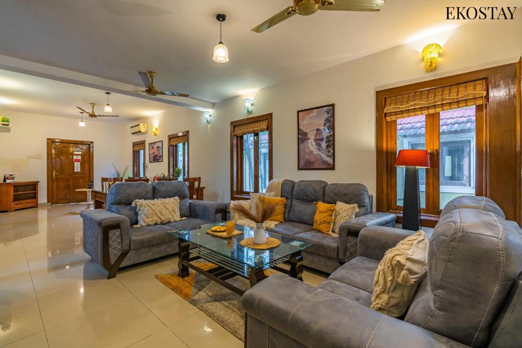 EKOSTAY- Coconut Grove Villa photo 4