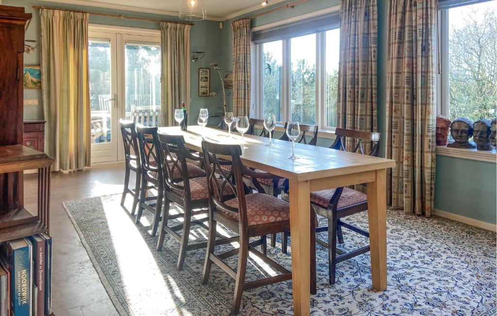 Cozy Home In Noordwijk Aan Zee With Kitchen photo 2