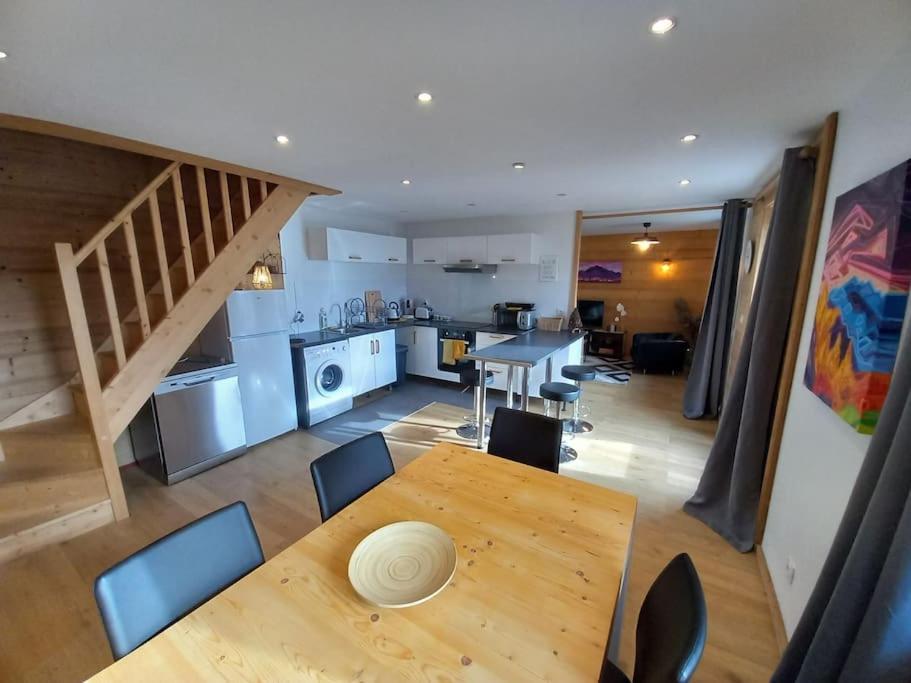 LE ZÈDÈL - Duplex 100m2 avec terrasse et jardin vue montagne photo 1