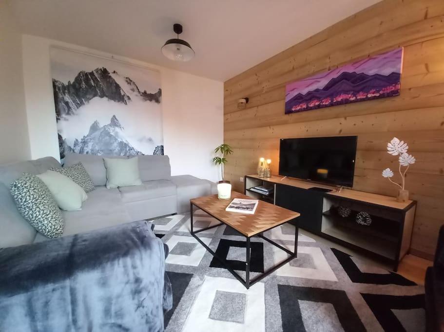 LE ZÈDÈL - Duplex 100m2 avec terrasse et jardin vue montagne