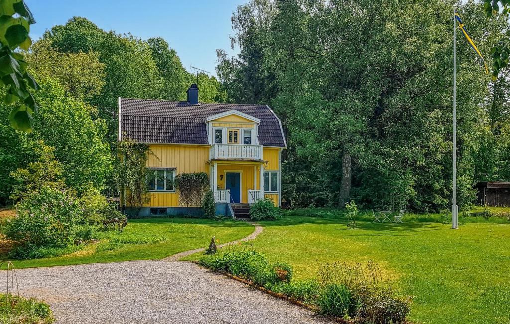 Amazing Home In Motala With 4 Bedrooms, Sauna And Wifi
