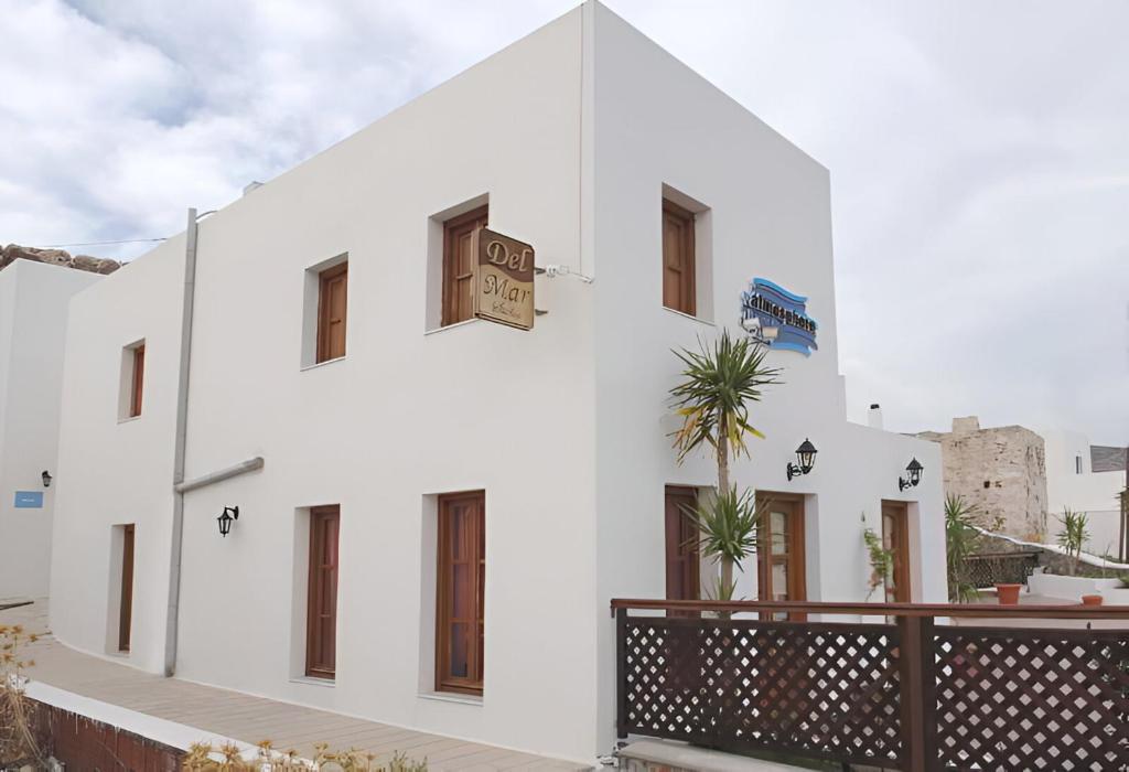 Lindos Del Mar Suites - Adults Only photo 3