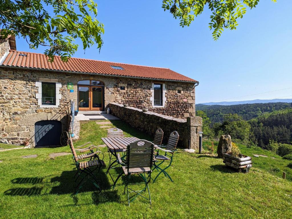 Gîte Saint-Préjet-d'Allier, 5 pièces, 8 personnes - FR-1-582-59