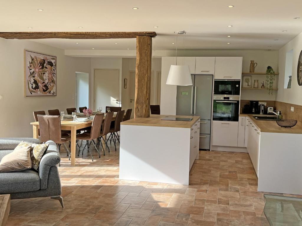 Gîte Aron, 6 pièces, 12 personnes - FR-1-600-204 photo 3