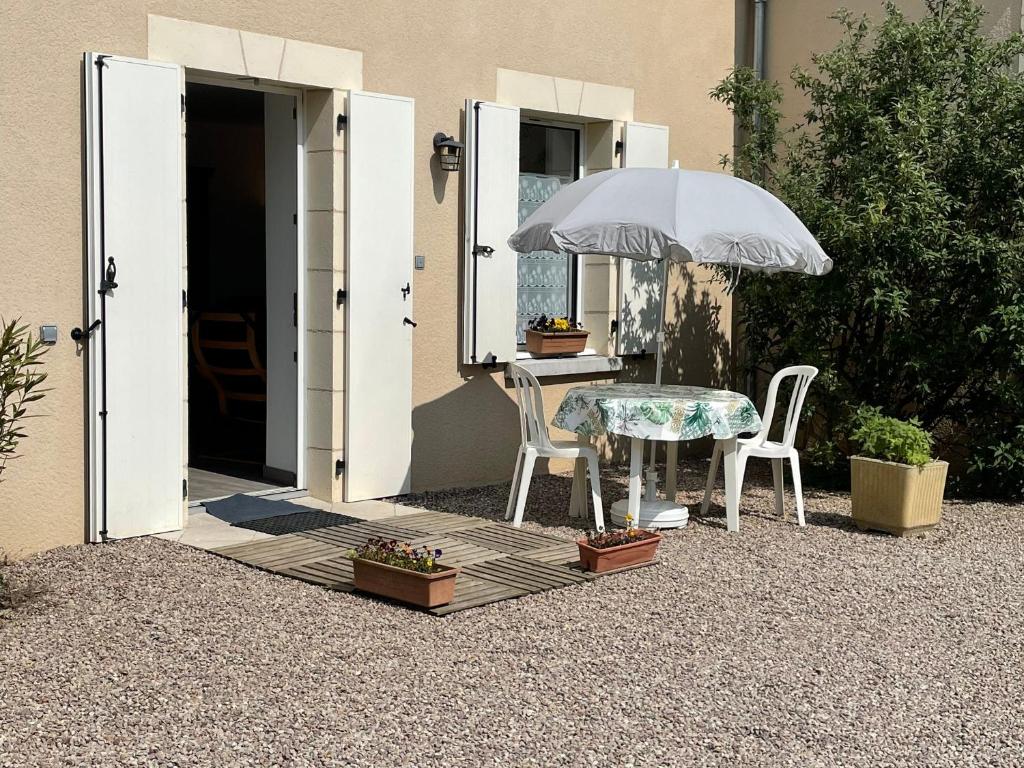Gîte Mézières-sur-Ponthouin, 2 pièces, 4 personnes - FR-1-410-393 photo 1