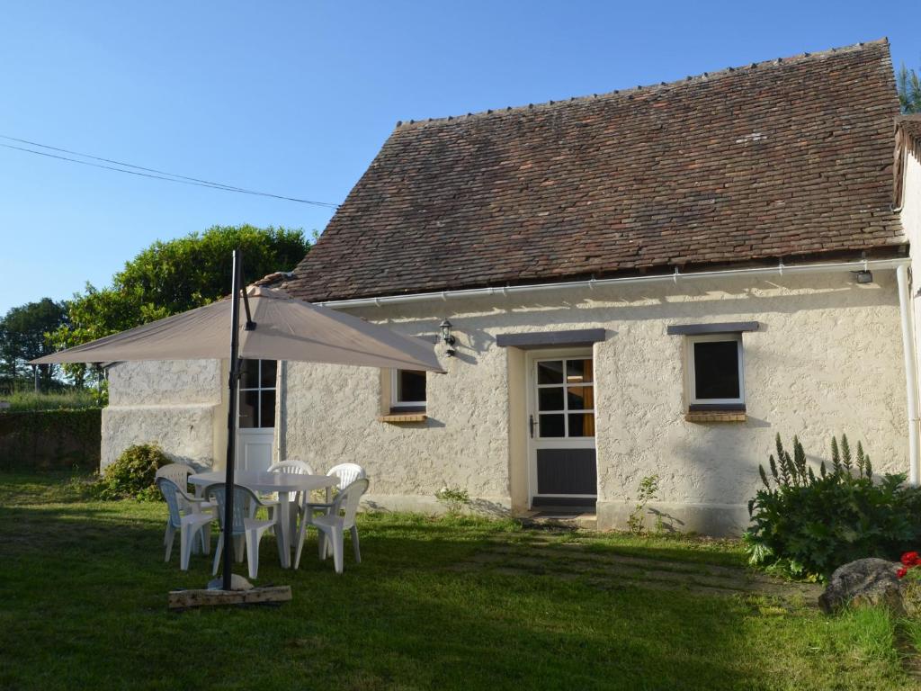 Gîte Roëzé-sur-Sarthe, 3 pièces, 6 personnes - FR-1-410-392 photo 1