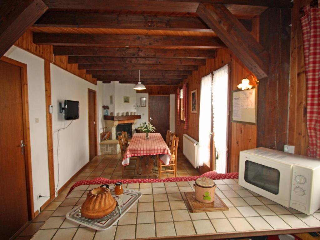 Gîte Champdray, 3 pièces, 4 personnes - FR-1-589-64 photo 2