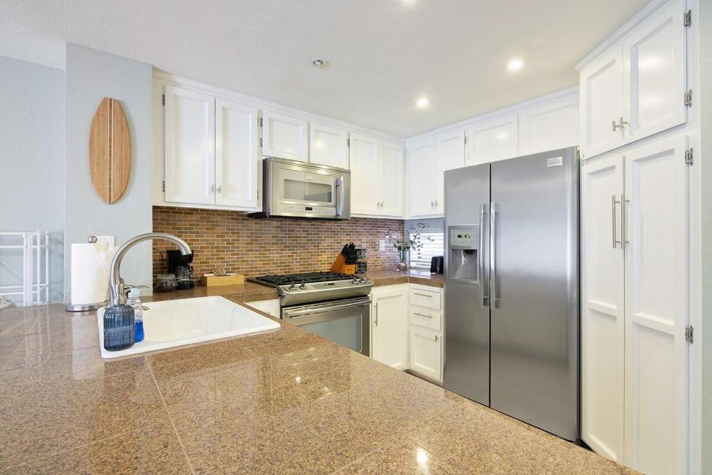 IB Coastal Condo In The Heart of it All photo 3