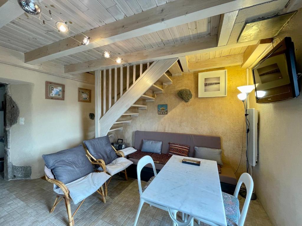 Gîte Retournac, 2 pièces, 2 personnes - FR-1-582-167 photo 2