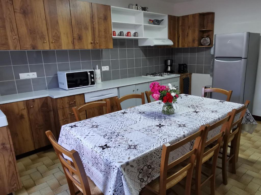 Gîte Saint-Just-prés-Brioude, 5 pièces, 7 personnes - FR-1-582-314 photo 4