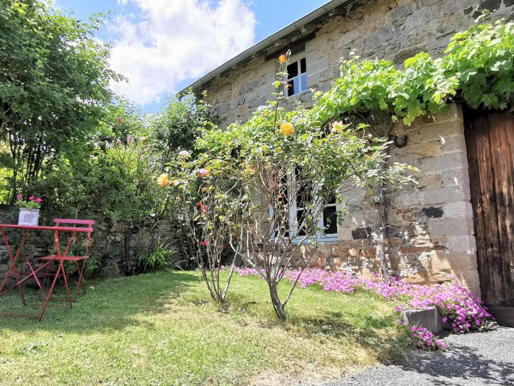 Gîte Saint-Just-prés-Brioude, 5 pièces, 7 personnes - FR-1-582-314 photo 3