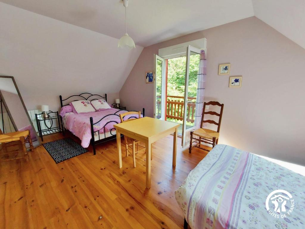 Gîte Saint-Thomas-de-Courceriers, 4 pièces, 8 personnes - FR-1-600-107 photo 2