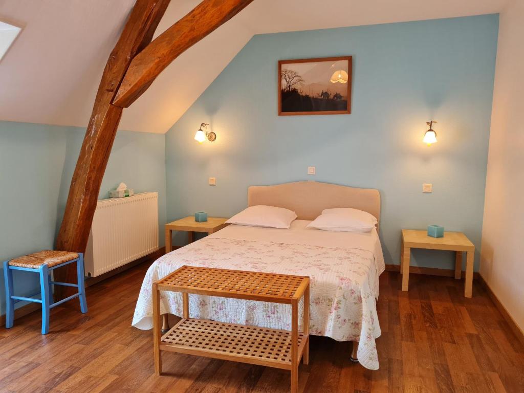 Guestroom Cravant, 1 pièce, 3 personnes - FR-1-590-288 photo 1