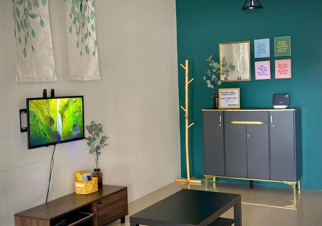 Pekan Modern Style Home w Wi-Fi Netflix photo 2
