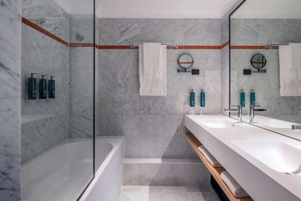 DoubleTree by Hilton Paris Bougival photo 3