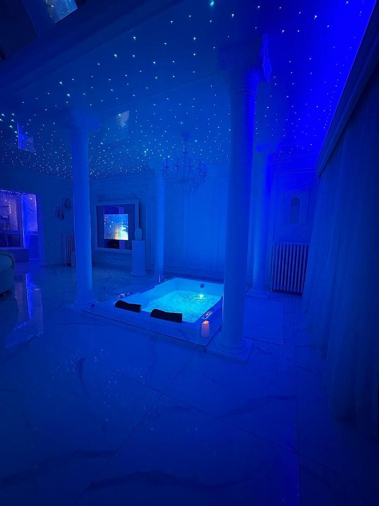 La suite santorini photo 1